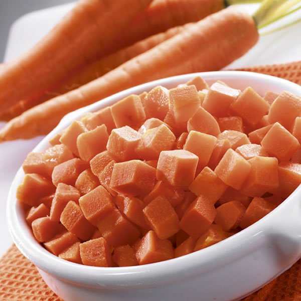 Zanahoria congelada en cubos